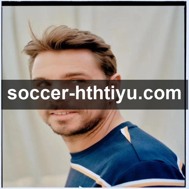 从训练到赛场全面解析啦啦队战术配合的核心逻辑